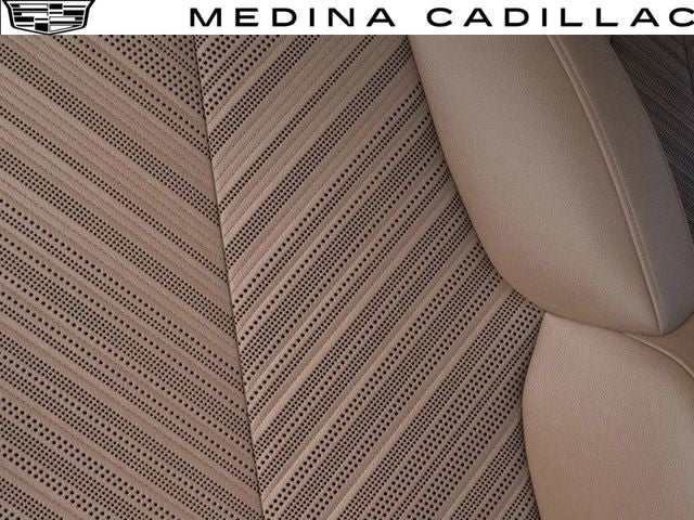 2025 Cadillac ESCALADE IQ Luxury 2