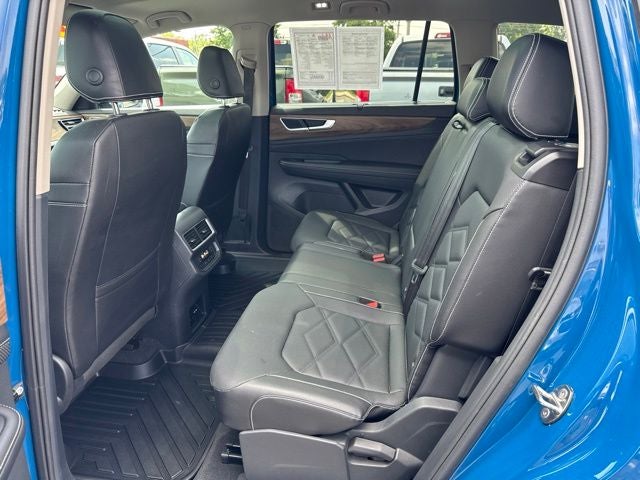 2025 Volkswagen Atlas 2.0T SE w/Technology