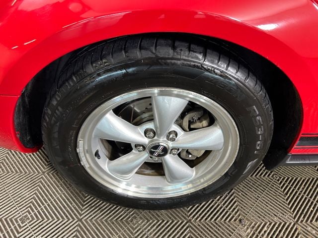 2007 Ford Mustang V6 Deluxe