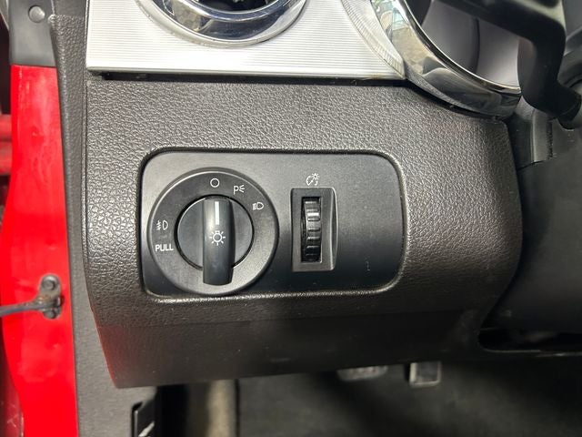 2007 Ford Mustang V6 Deluxe