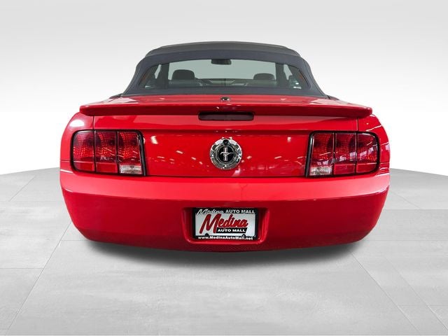 2007 Ford Mustang V6 Deluxe