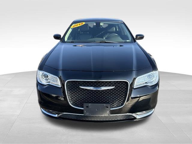 2016 Chrysler 300 Limited