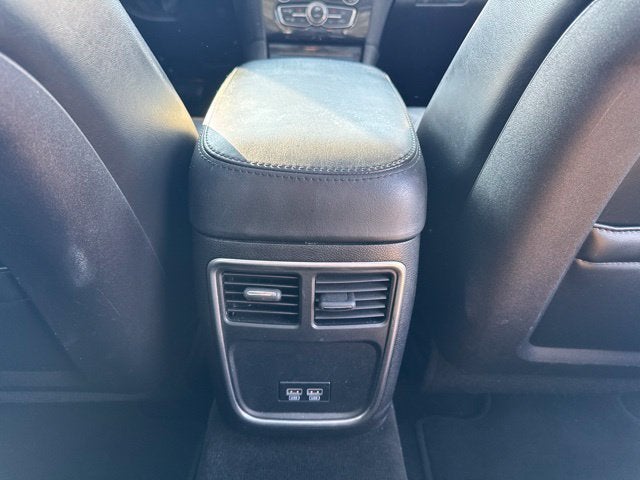 2016 Chrysler 300 Limited