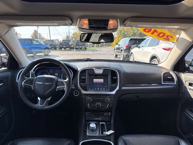 2016 Chrysler 300 Limited