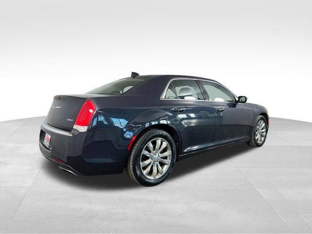 2017 Chrysler 300 Limited