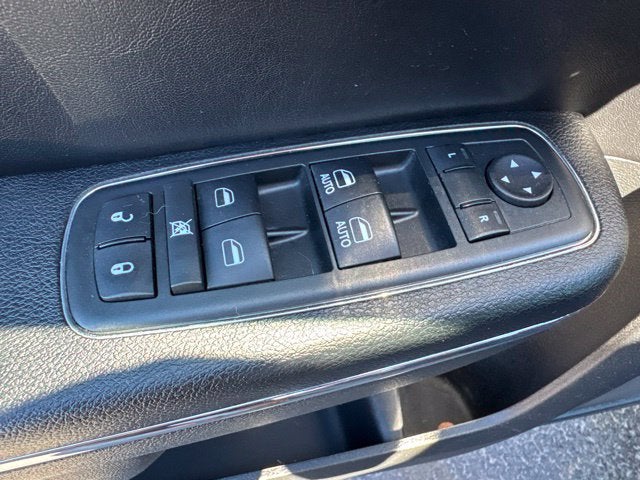 2013 Dodge Charger SE