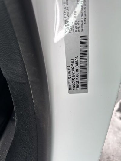 2026 Chrysler Pacifica Select