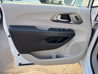 2020 Chrysler Pacifica Touring L