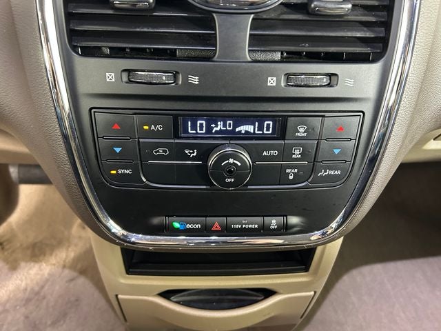 2016 Chrysler Town & Country Touring