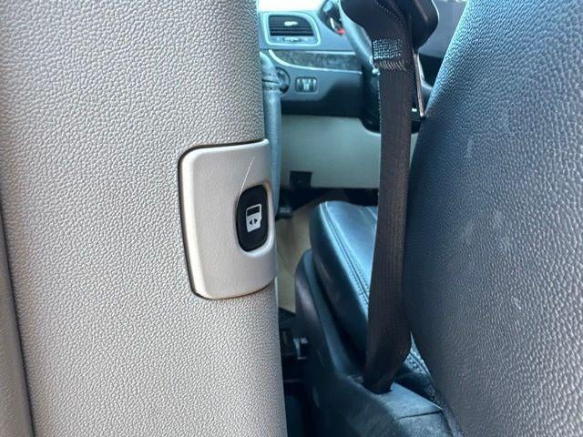 2015 Chrysler Town & Country Touring-L