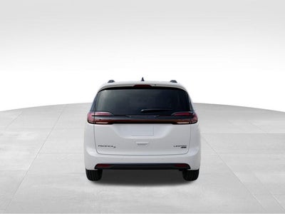 2027 Chrysler Pacifica Limited