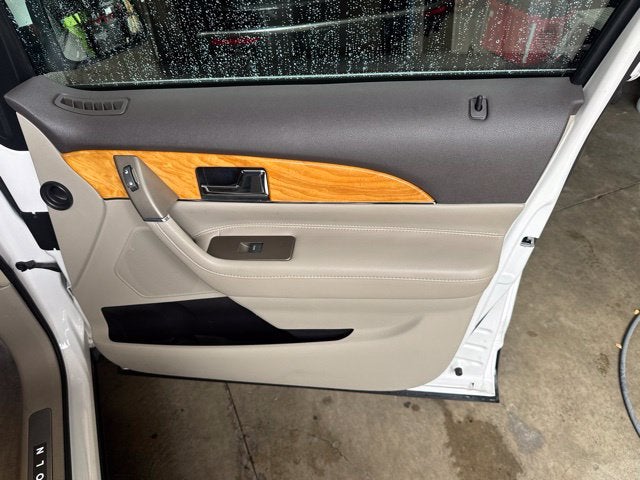 2015 Lincoln MKX Base