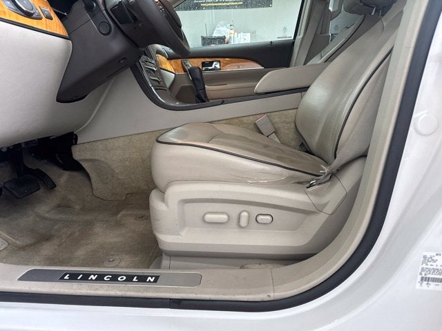 2015 Lincoln MKX Base