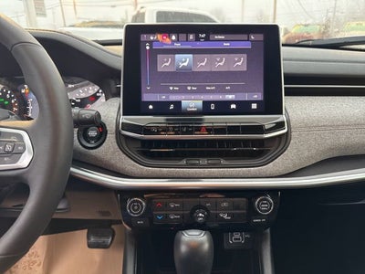 2023 Jeep Compass Latitude Lux