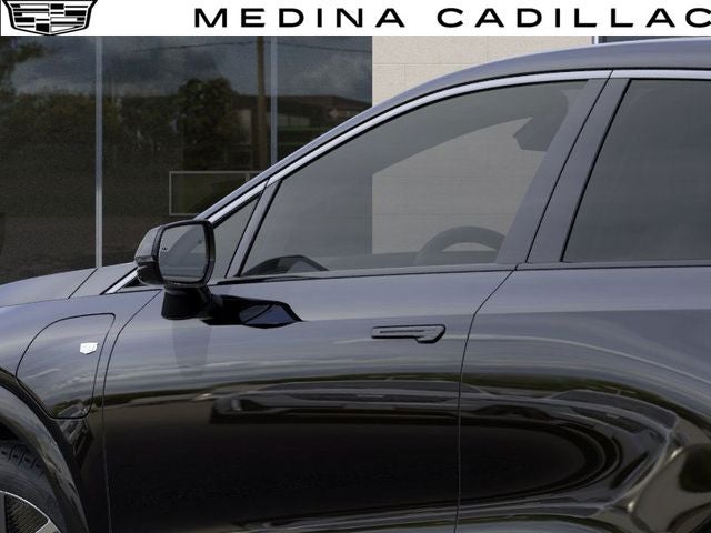 2025 Cadillac OPTIQ Luxury 2