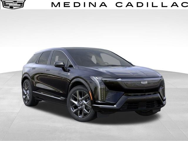 2025 Cadillac OPTIQ Luxury 2