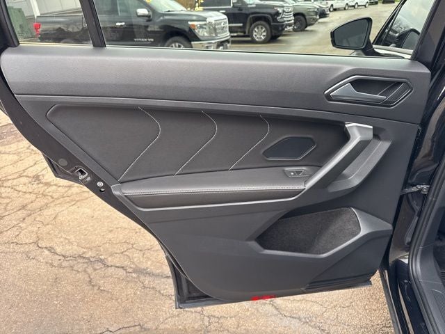 2024 Volkswagen Tiguan 2.0T SE R-Line Black