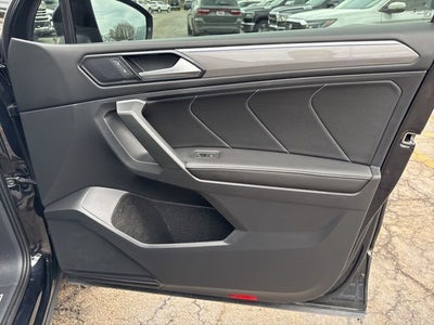 2024 Volkswagen Tiguan 2.0T SE R-Line Black