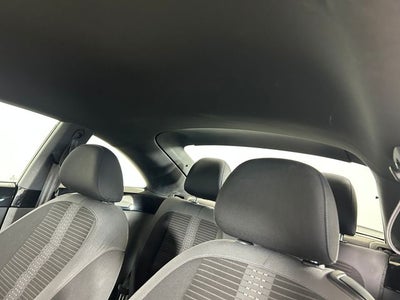 2012 Volkswagen Beetle 2.0 TSi