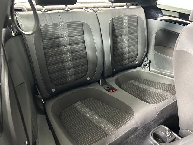 2012 Volkswagen Beetle 2.0 TSi
