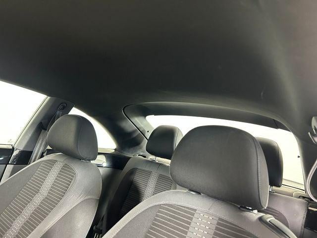 2012 Volkswagen Beetle 2.0 TSi