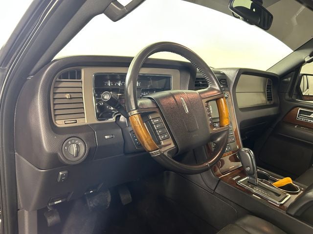 2014 Lincoln Navigator Base