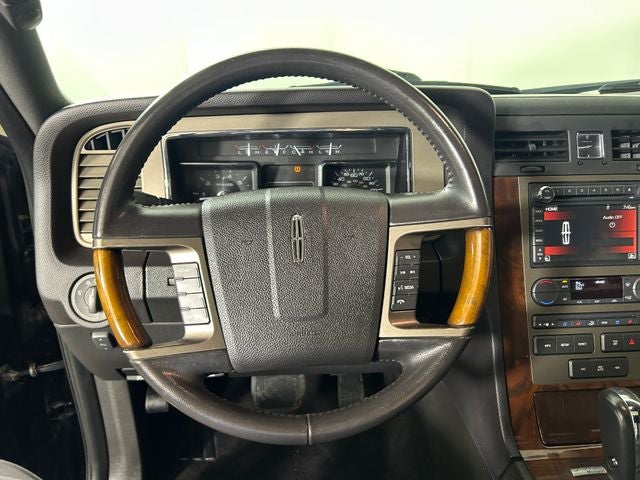2014 Lincoln Navigator Base
