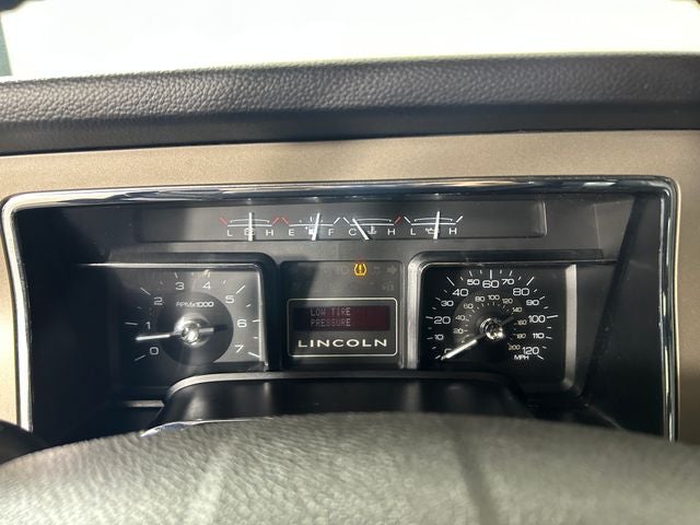 2014 Lincoln Navigator Base