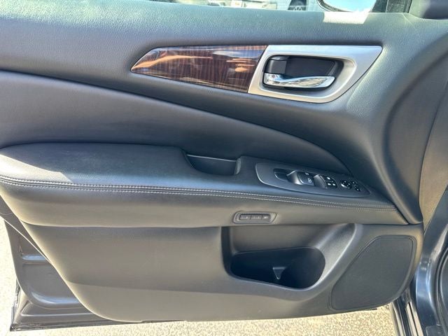 2014 Nissan Pathfinder Platinum