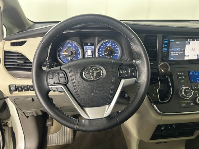 2016 Toyota Sienna XLE 7 Passenger