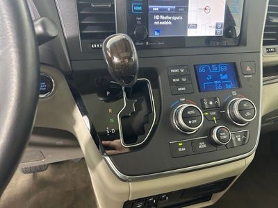 2016 Toyota Sienna XLE 7 Passenger