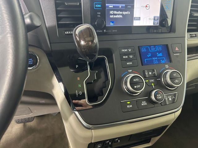 2016 Toyota Sienna XLE 7 Passenger