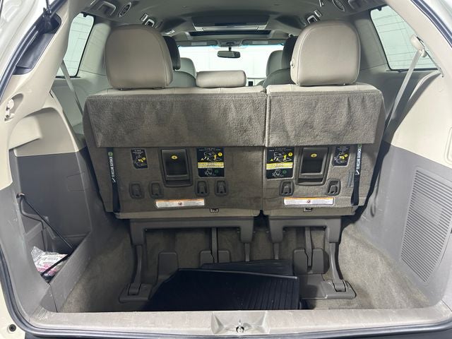 2016 Toyota Sienna XLE 7 Passenger
