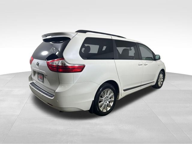 2016 Toyota Sienna XLE 7 Passenger