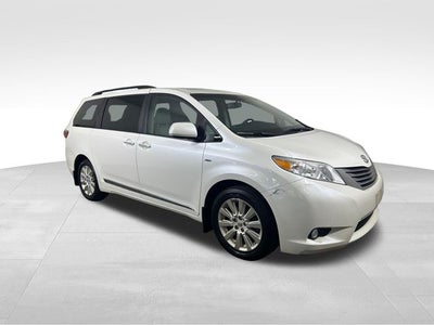2016 Toyota Sienna XLE 7 Passenger