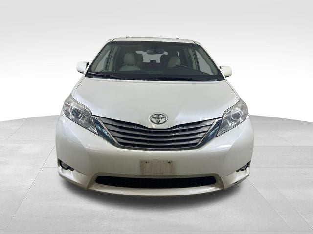 2016 Toyota Sienna XLE 7 Passenger
