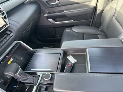 2023 Toyota Tundra Hybrid Platinum