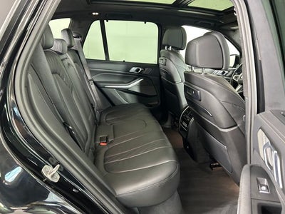 2022 BMW X5 M50i