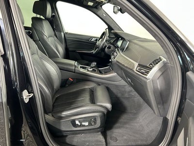2022 BMW X5 M50i