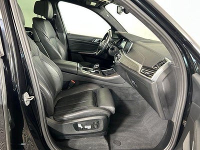 2022 BMW X5 M50i