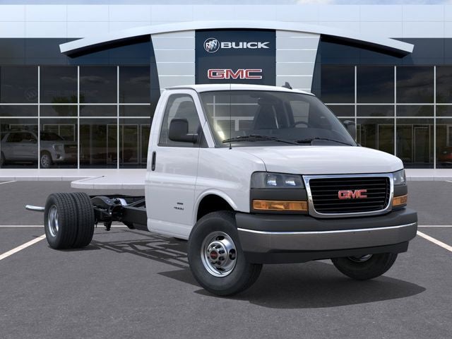 2025 GMC Savana 3500 Work Van