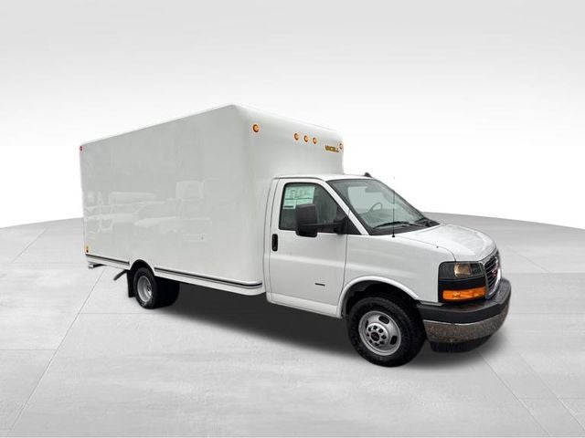 2025 GMC Savana 3500 Work Van