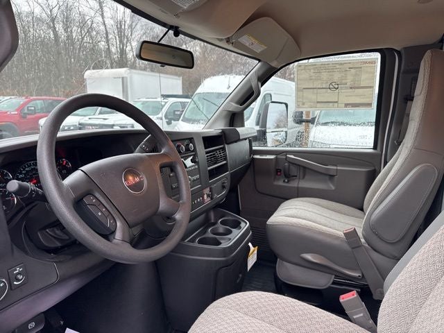2025 GMC Savana 3500 Work Van