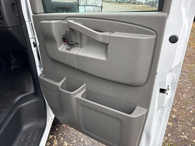 2025 GMC Savana 3500 Work Van