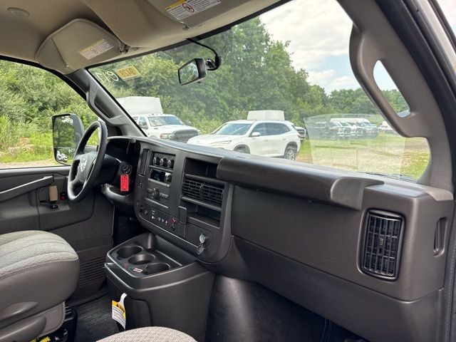 2025 GMC Savana 3500 Work Van