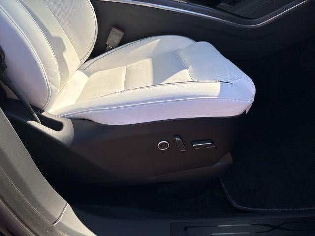 2022 Tesla Model X Plaid