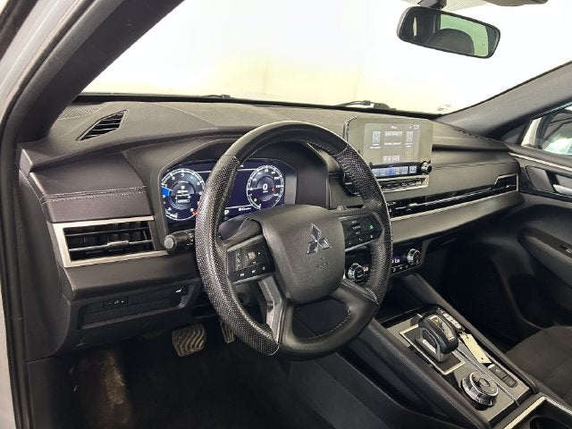 2023 Mitsubishi Outlander SE Black Edition