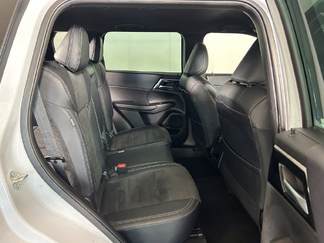 2023 Mitsubishi Outlander SE Black Edition