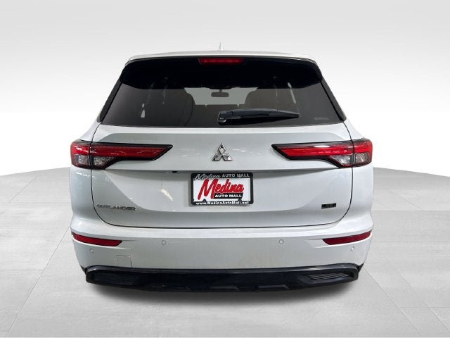 2023 Mitsubishi Outlander SE Black Edition