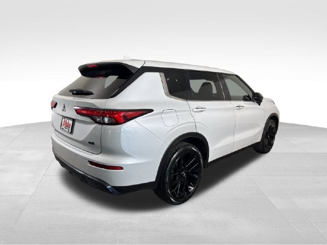 2023 Mitsubishi Outlander SE Black Edition